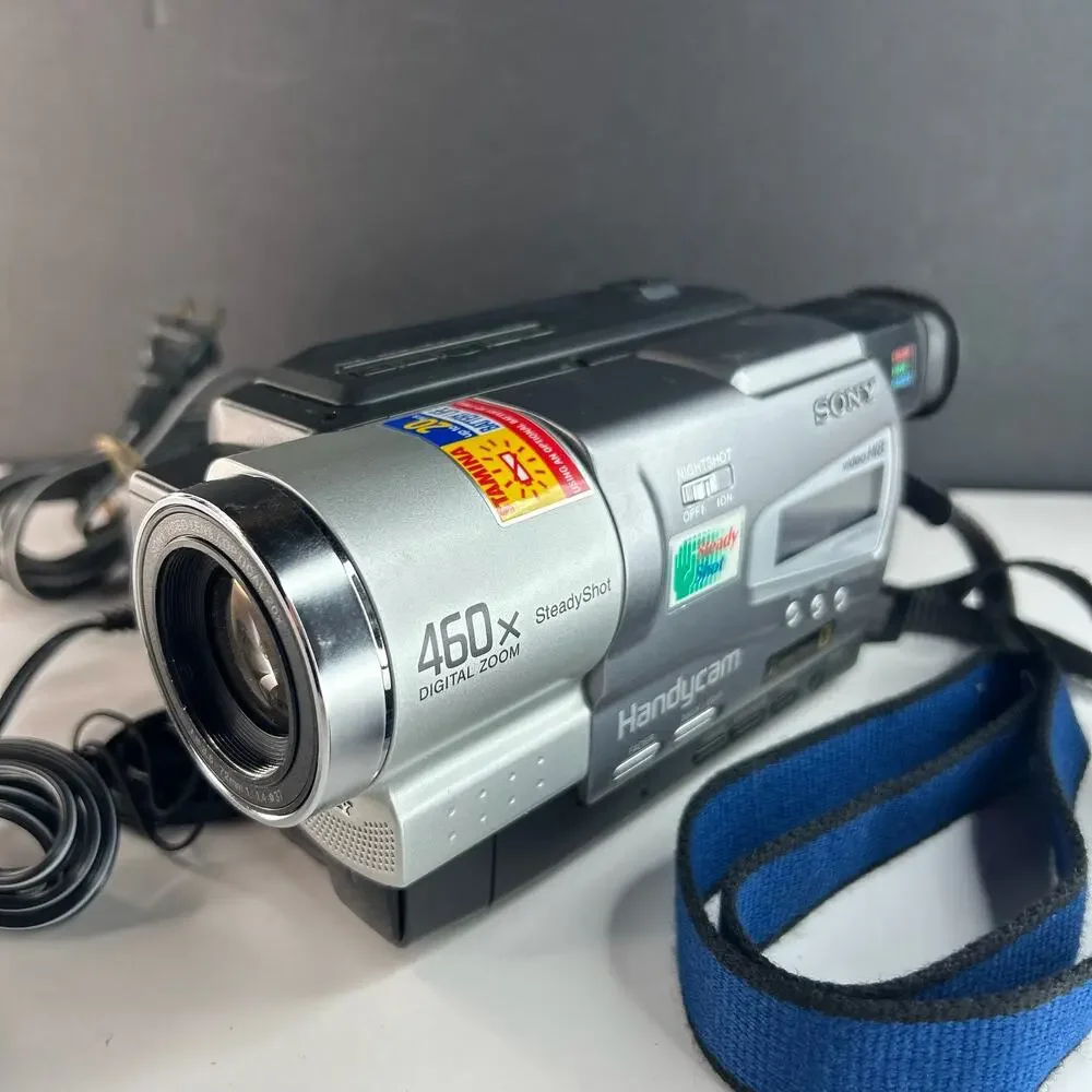 Sony Handycam CCD-TR818 Hi8 Camcorder w/Nightshot + USB Tested New Tape